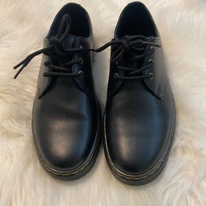 Dr. Martens Zavala Lo Black Leather Oxford shoes